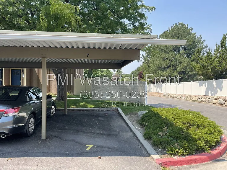 662 E Cobblestone Ln — Photo 11