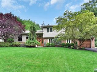 255 Cambridge Rd, Hillsdale, NJ 07642