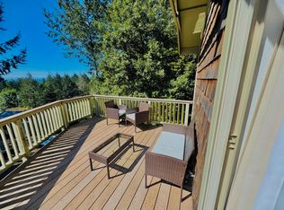 21 Nob Hill Rd, Whitethorn, CA 95589