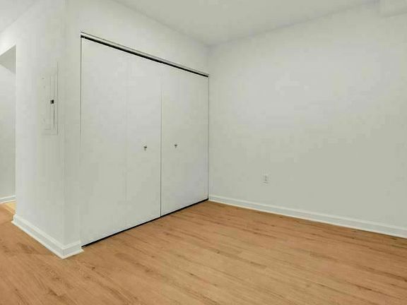 5th image of 35 W 33rd St APT 9E