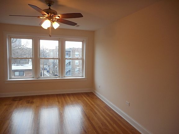 5th image of 1342 W Howard St #002