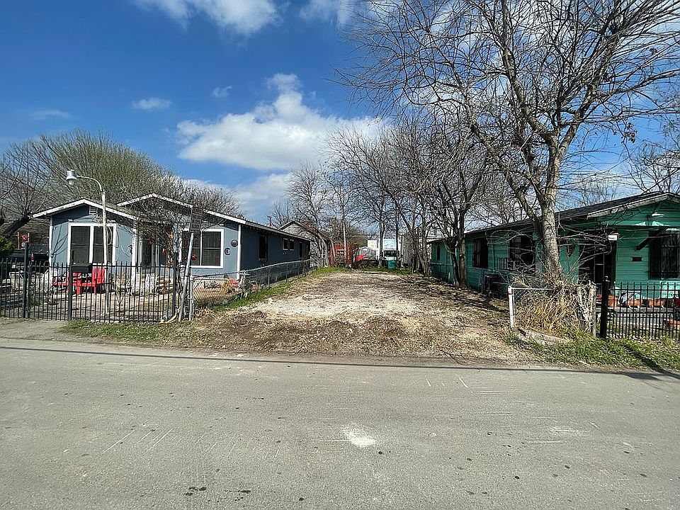1st image of 309 Montezuma St