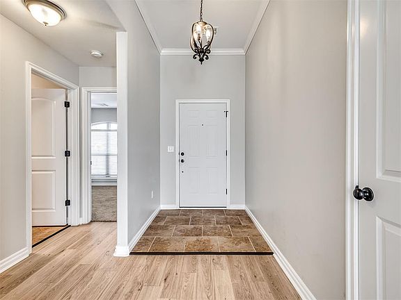 3rd image of 5616 Clearwater Dr