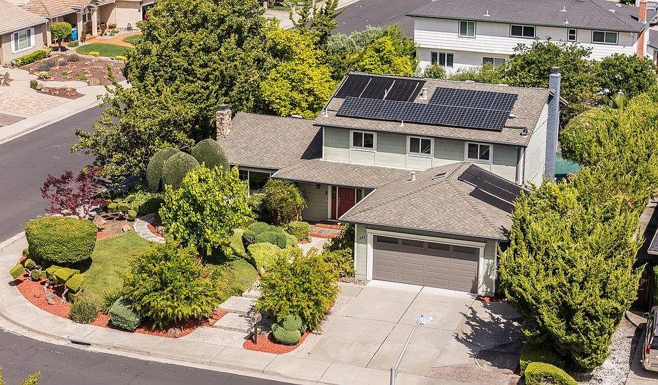 1st image of 341 Fontana Dr