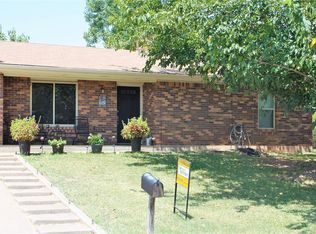 1508 Linda St, Bowie, TX 76230