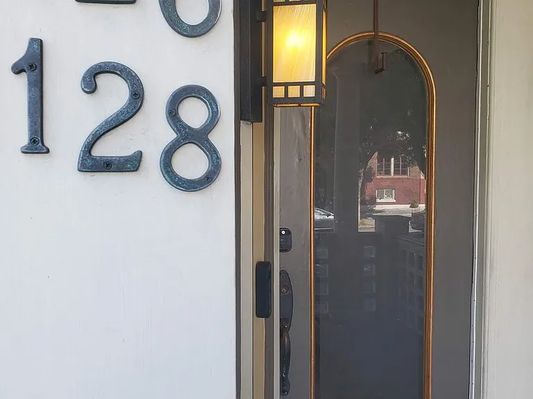 1126 Masonic Ave — Photo 21