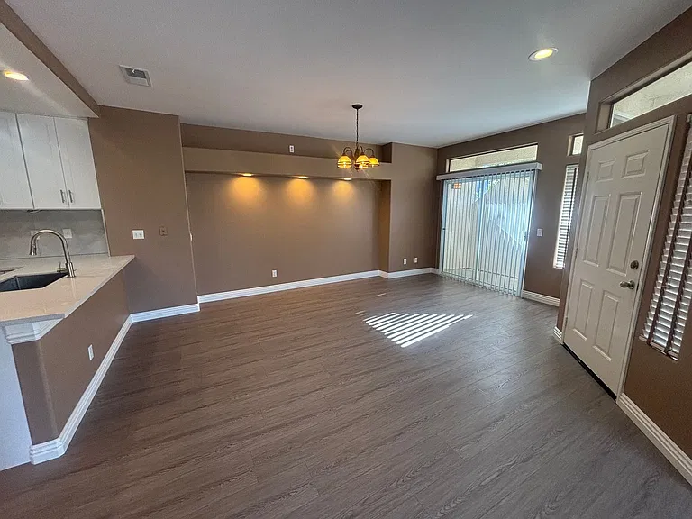 25518 Hemingway Ave #D — Photo 3