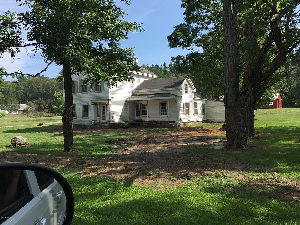 2nd image of 5590 W Irving Rd