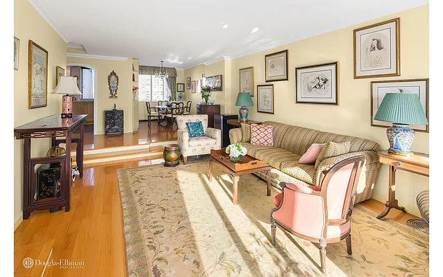 Sold by Douglas Elliman | media 29