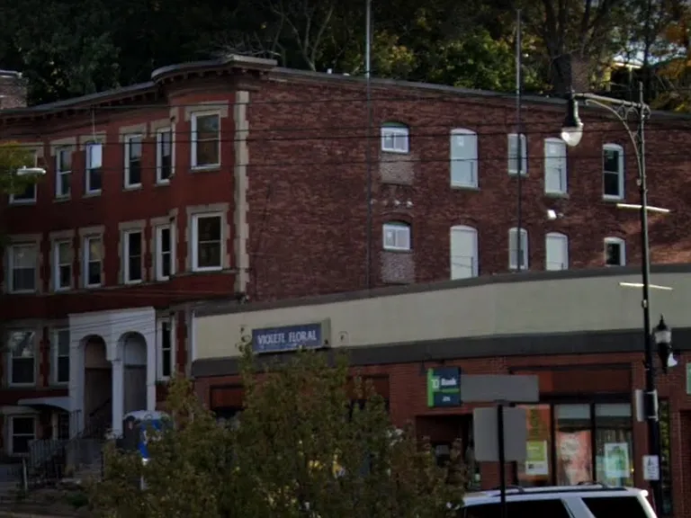 7 University Rd #34 — Photo 22