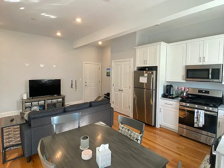 18 Murdock St #3 — Photo 4