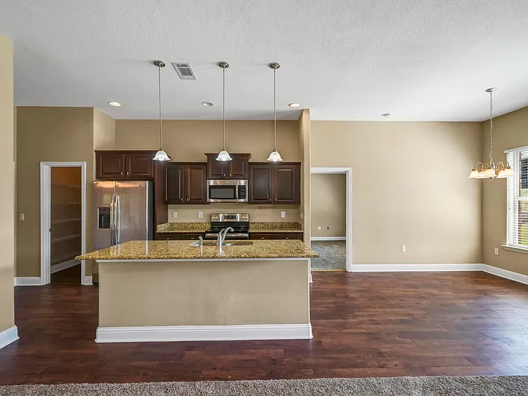 5459 E Brook Dr — Photo 4