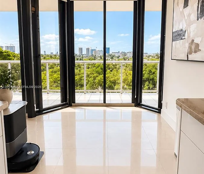 3640 Yacht Club Dr #502 — Photo 5