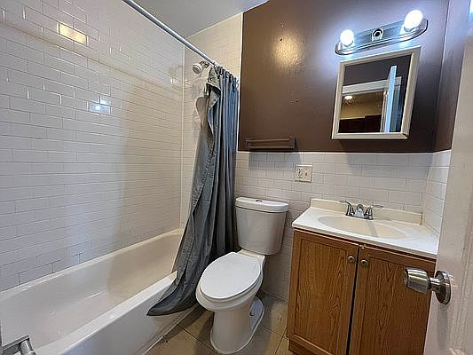 5th image of 1108 Jefferson Ave #2R