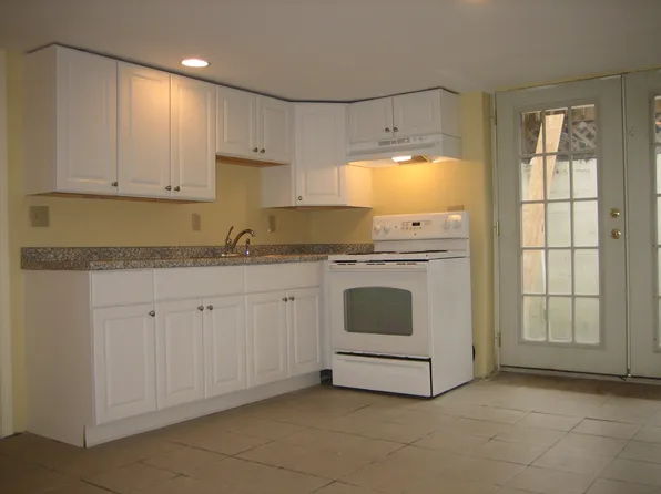14 Roebuck Ave #8, Saco, ME 04072