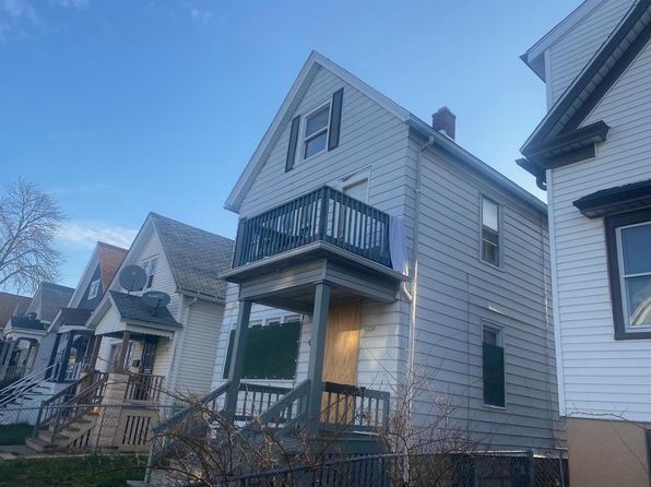 2234 South 15th PLACE, Milwaukee, WI 53215
