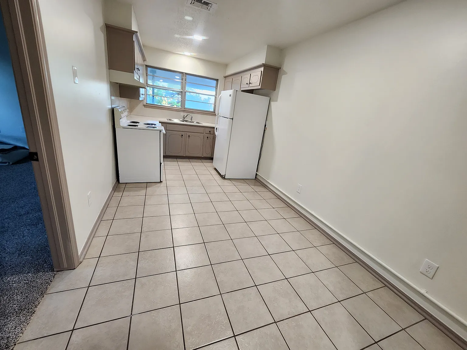 1 bed, 728 sqft, $925 — Photo 2