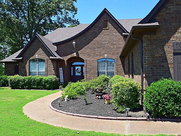 3rd image of 8620 Shallow Creek Dr