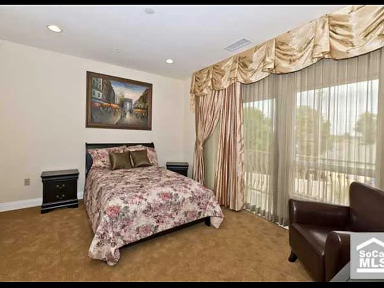 2951 Brea Blvd — Photo 8