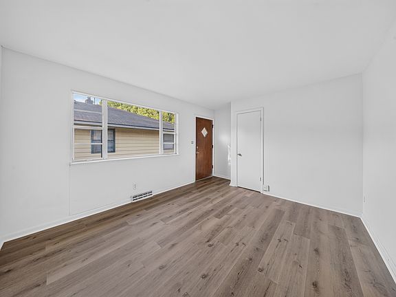 4th image of 1095 Saint Michaels Ave #1095