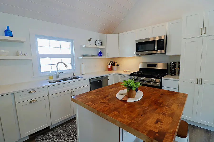 3 bed, 1197 sqft, $2,300 — Photo 4
