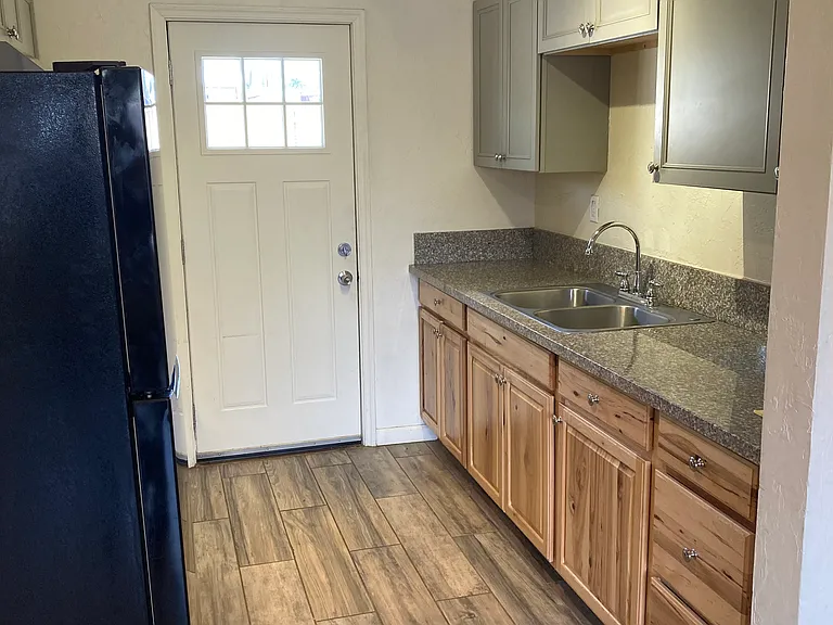 1632 N Louis Ln #5 — Photo 20