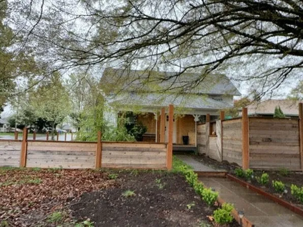 2490 Myrtle Ave NE, Salem, OR 97301