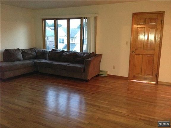 2nd image of 7 Hillcrest Ave Floor 2