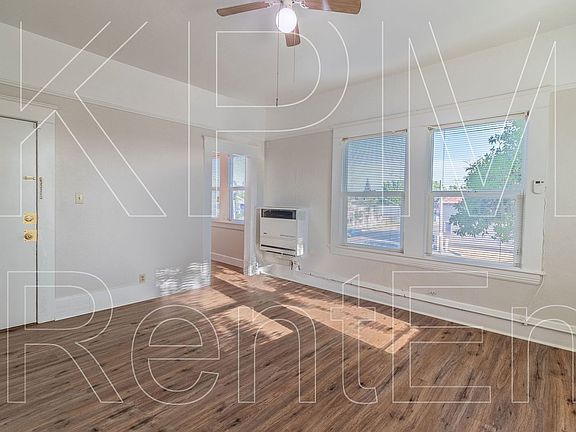 4th image of 121 E Lockeford St APT 4