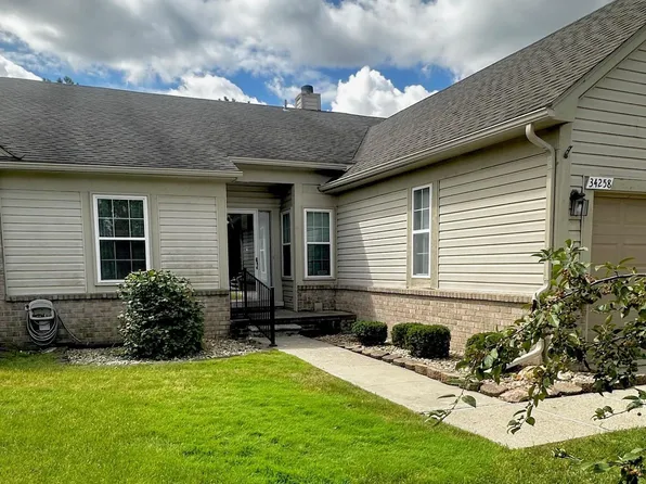 34258 Birchway Cir, Sterling Heights, MI 48312