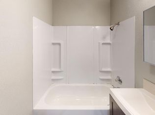 8604 N Hamlin Ave, Portland, OR 97217