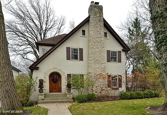 1152 Scott Ave photo 1
