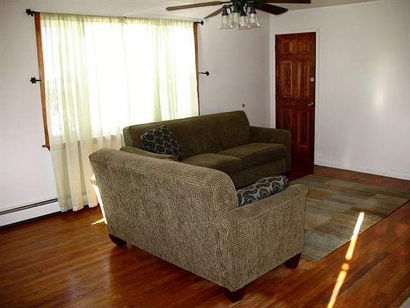 5th image of 93 Hillcrest Ave