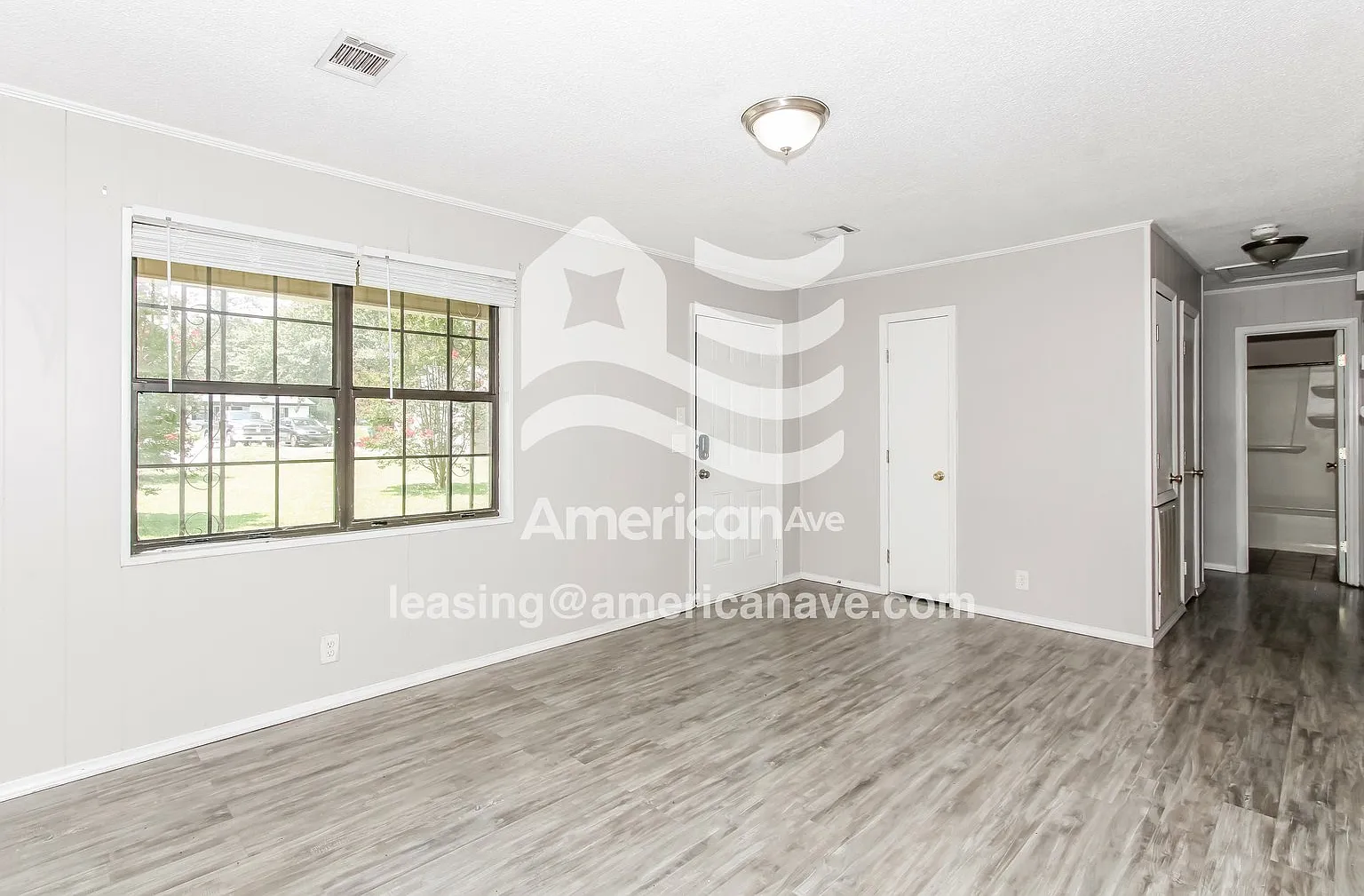 3 bed, 1.0 bath, 1030 sqft, $1,072 — Photo 4