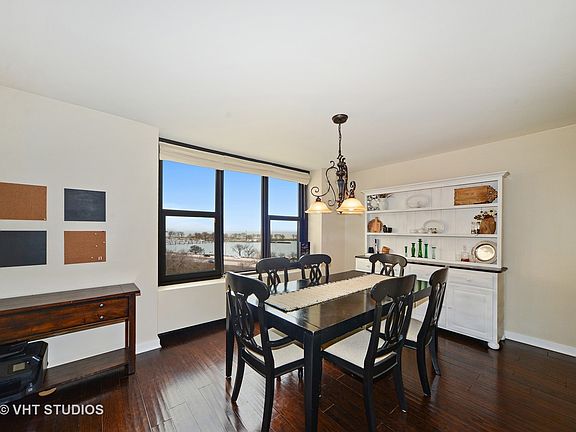 4th image of 3150 N Lake Shore Dr APT 8D