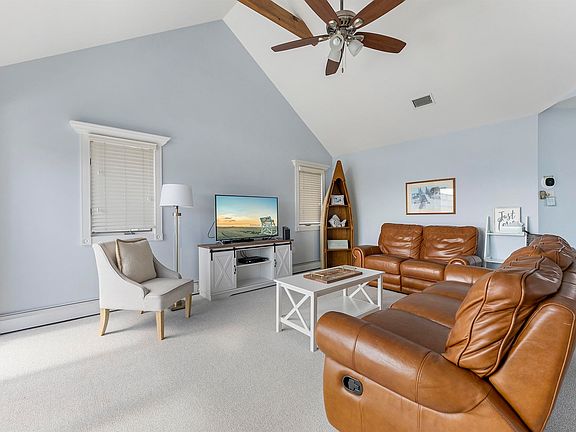 3rd image of 4002 Asbury Ave #C-2