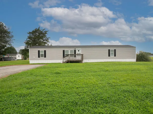 1506 Halltown Rd, Jacksonville, NC 28546