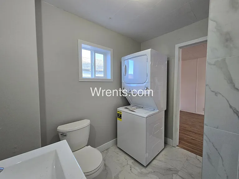 1327 E Bridgeport Ave — Photo 7