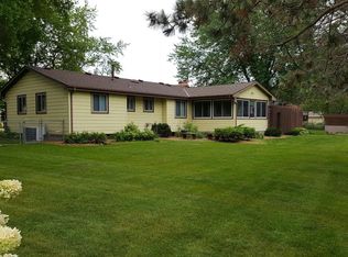 8025 Vincent Cir N, Brooklyn Park, MN 55444