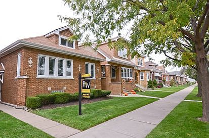 5th image of 4508 N Marmora Ave