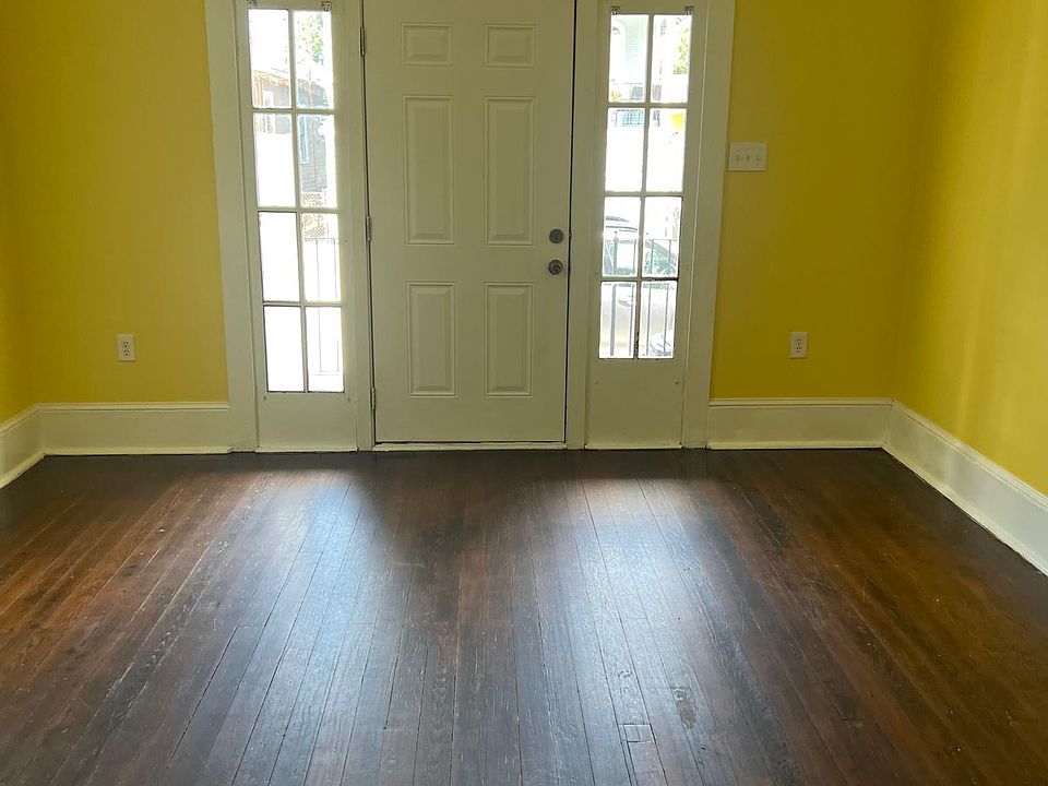 1st image of 5018 Burgundy St