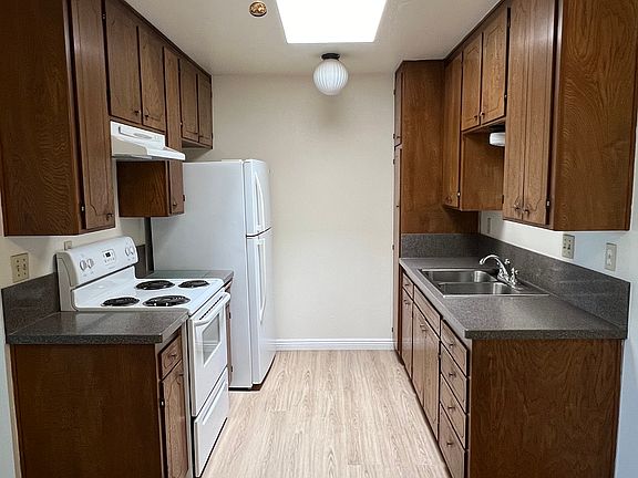 4th image of 707 Boulevard Ave APT I