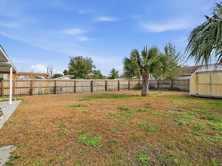 1808 Chestnut Ave — Photo 34