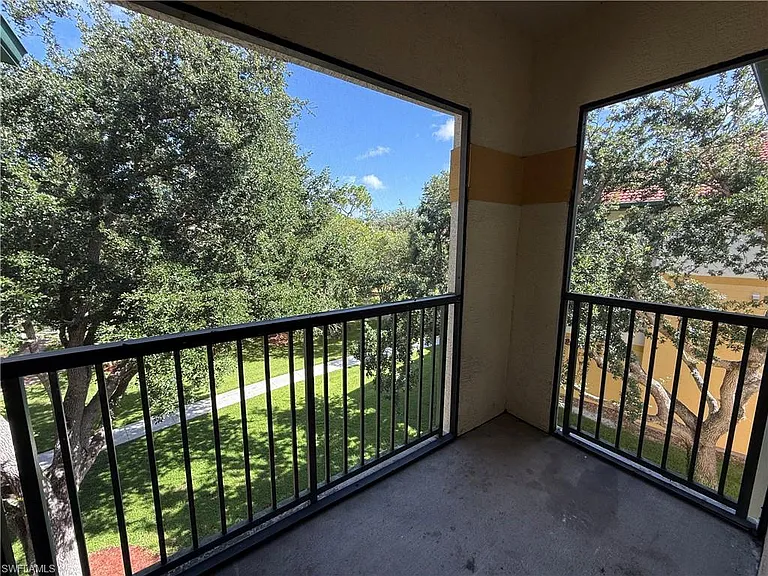 11561 Villa Grand #717 — Photo 11