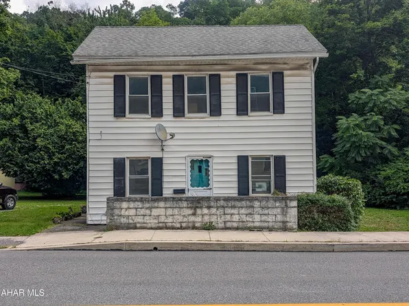 733 N Spring St, Everett, PA 15537