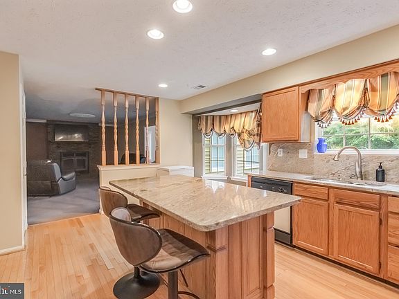 3rd image of 12200 Holm Oak Dr