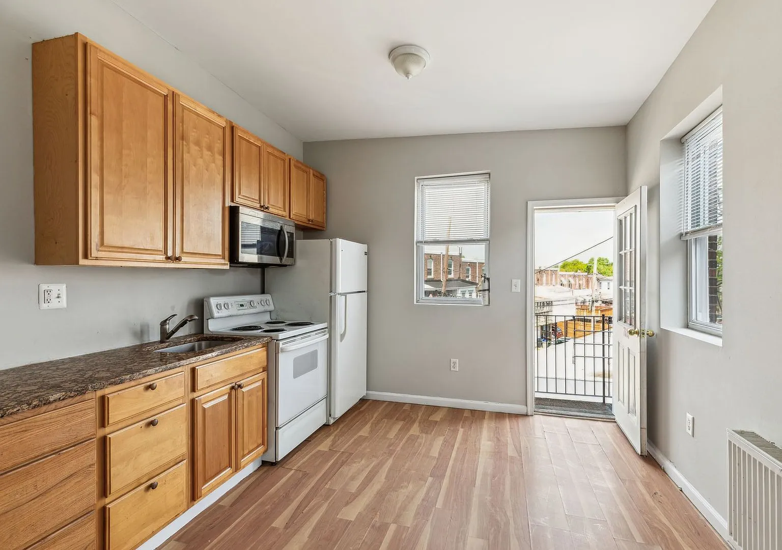 1 bed, $1,090 — Photo 1