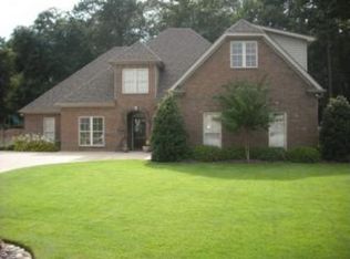 1040 English Oak Dr, Helena, AL 35080