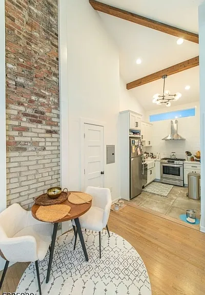 378 Claremont Ave #8 — Photo 18