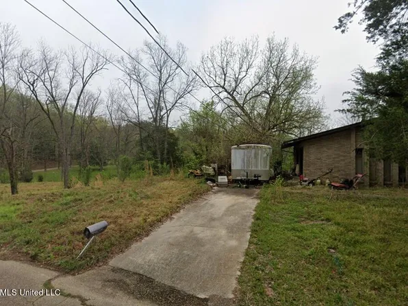 109 Lake Blvd, Vicksburg, MS 39180